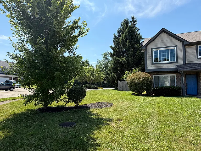 11131 Bayridge Cir W — Photo 3