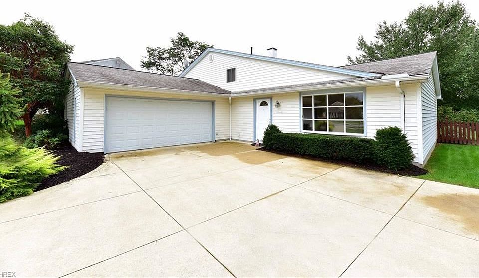 1st image of 15646 Creekwood Ln