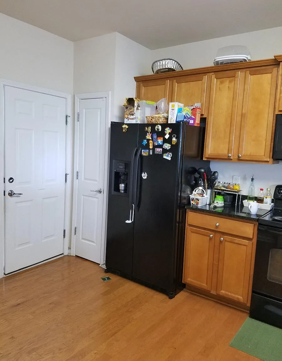 3 bed, 1776 sqft, $2,100 — Photo 3