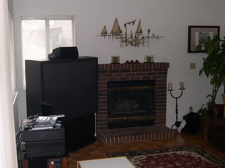 9402 Burlington Ln — Photo 5