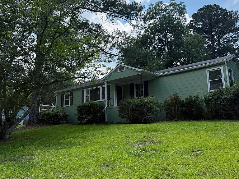 736 Corbin Ave — Photo 1