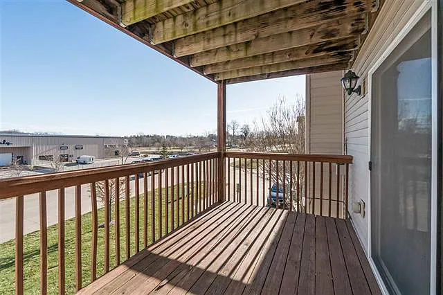 4600 Grand Ave — Photo 3