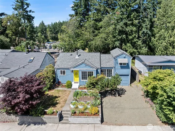 121 Dora Avenue, Bremerton, WA 98312