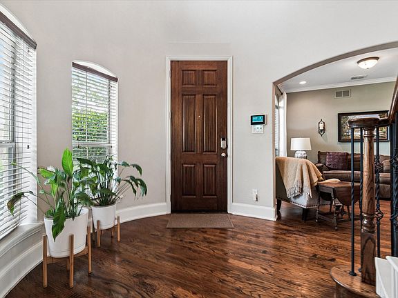 4th image of 1135 Windmere Way