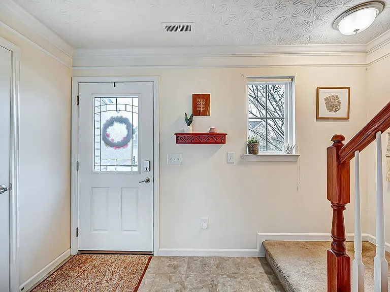 1404 Artesian Ln — Photo 8