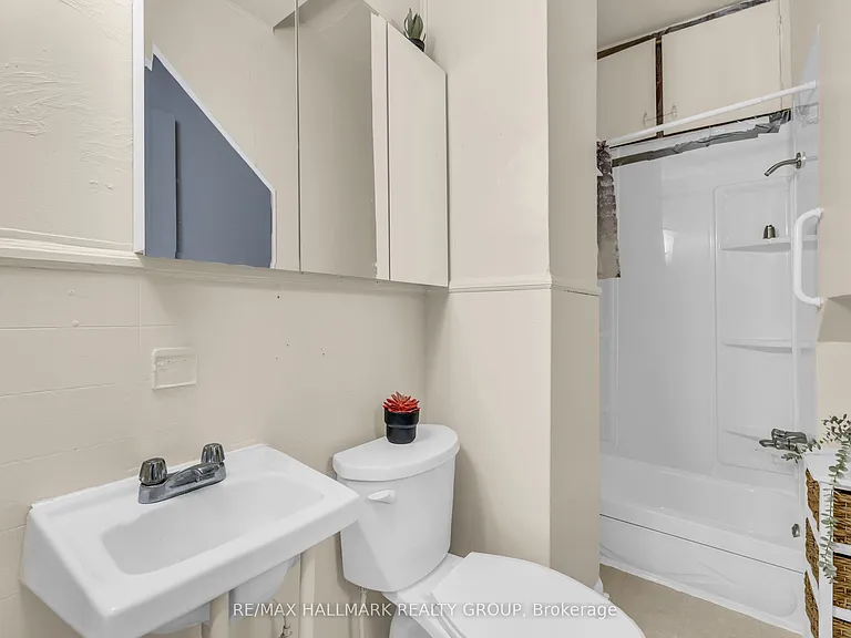 15 Elmsley St N #3 — Photo 11