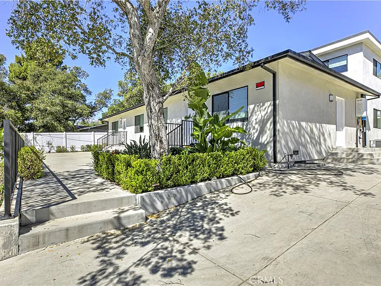 2641 Hermosa Ave #A — Photo 1