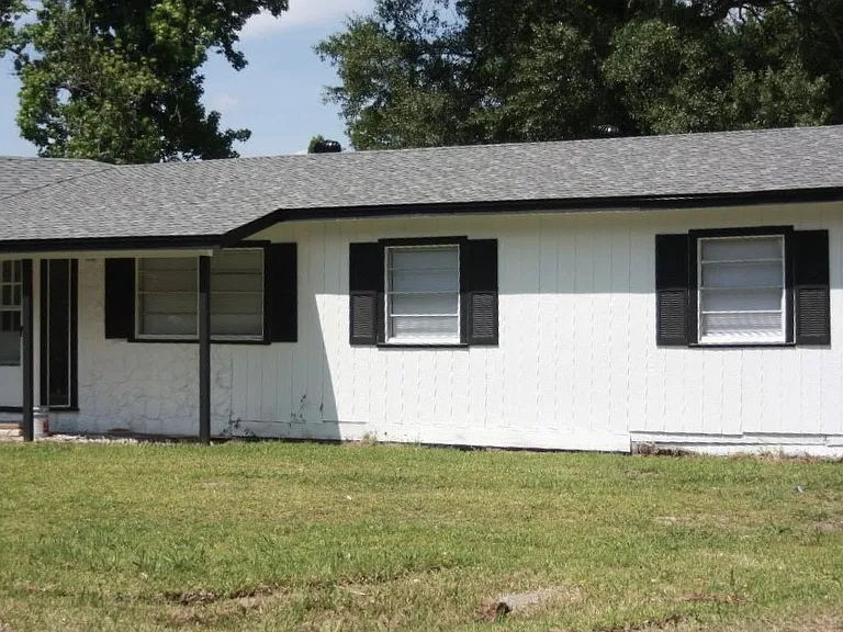 485 Sargent St — Photo 3