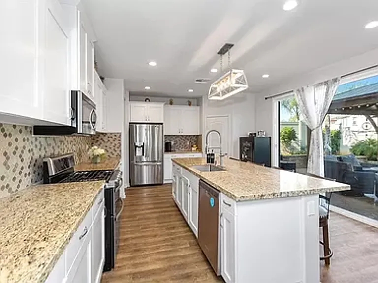 4260 Calle Del Vis — Photo 6