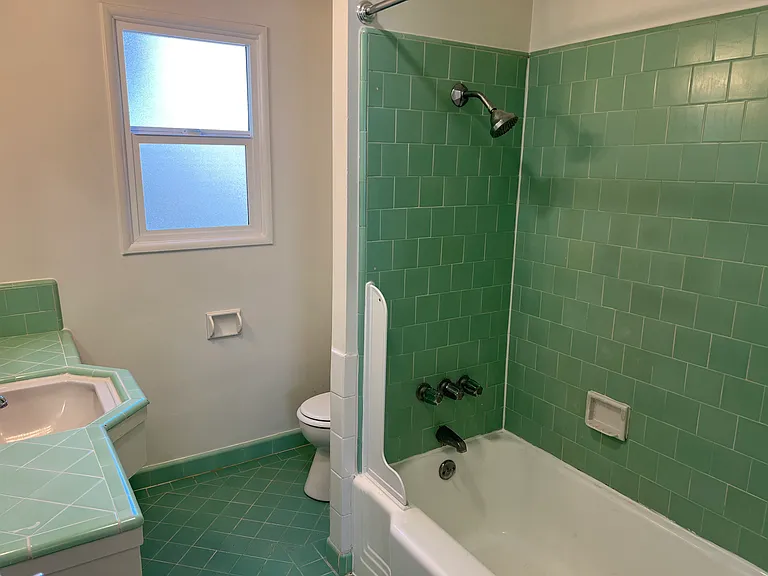 185 Ximeno Ave #C — Photo 19