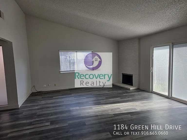1184 Green Hill Dr — Photo 4