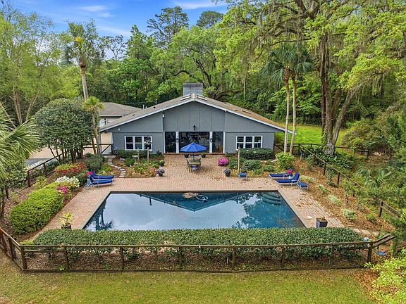 5th image of 3409 Lakeshore Dr
