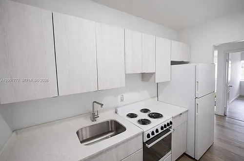 7600 Dickens Ave #3 Photo 1