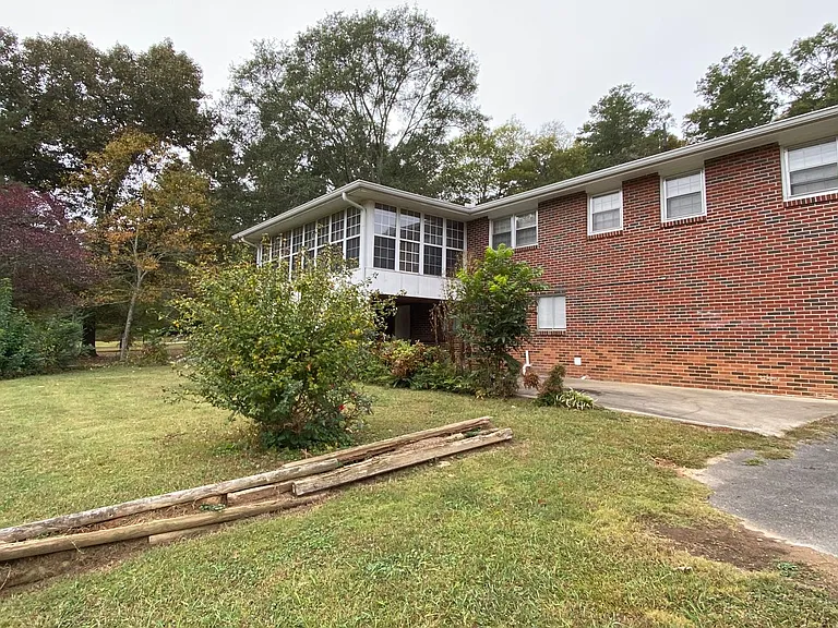 122 Keown Rd SE — Photo 4