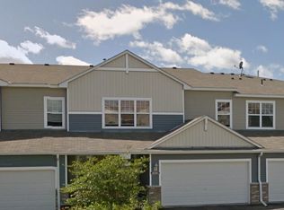 1650 White Pine Way UNIT G, Carver, MN 55315