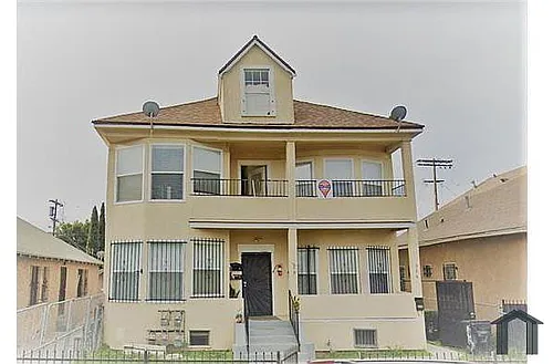 628 E 51st St Photo 1
