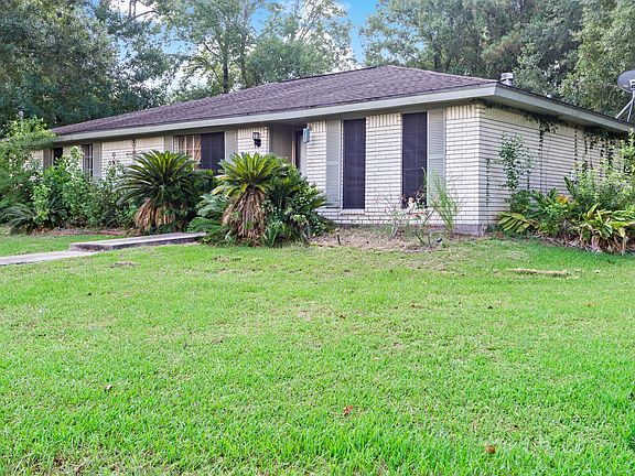 2nd image of 204 Bayou Dr