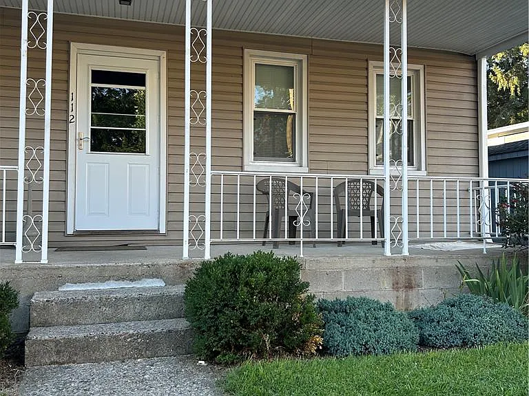 112 Main St #B — Photo 2