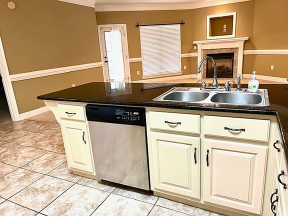4th image of 5544 Fairfield Pl