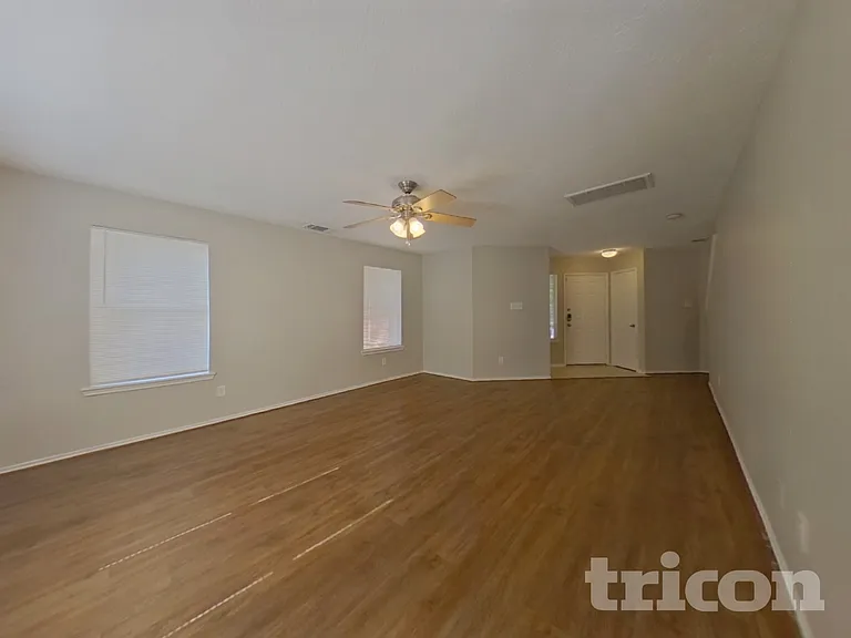 33107 Cottonwood Bnd — Photo 2