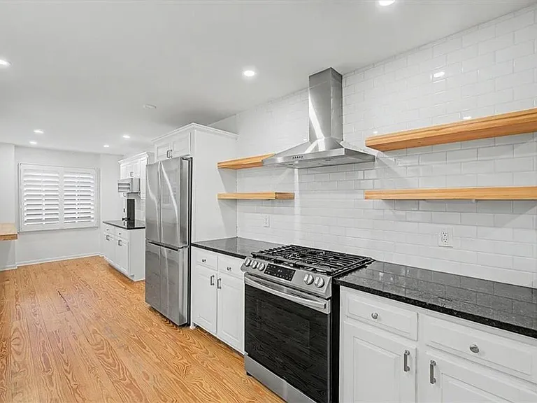 3868 Emerson St — Photo 11