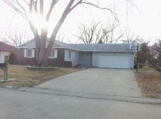 6108 Pinto Ln, Country Club, MO 64506