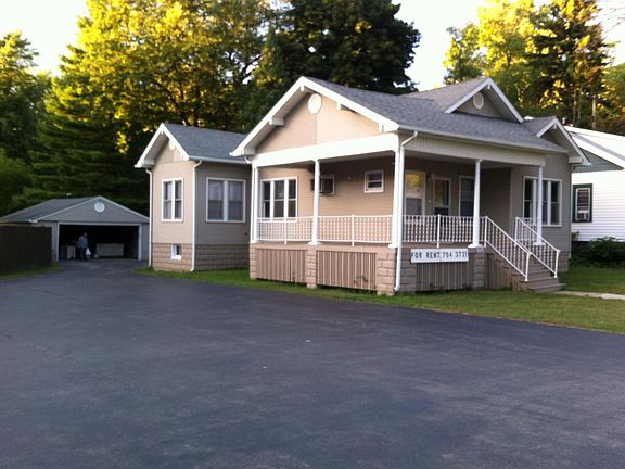 2nd image of 2213 Saint Clair River Dr
