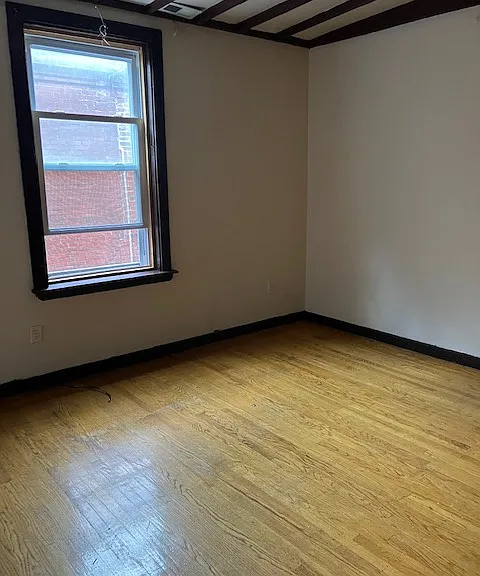 2039 Walnut St #3R — Photo 3