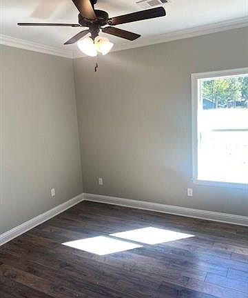 3rd image of 106 Eastin Cir