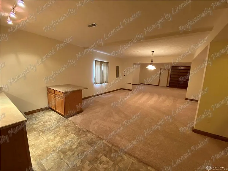 6353 Charlotte Ct — Photo 31