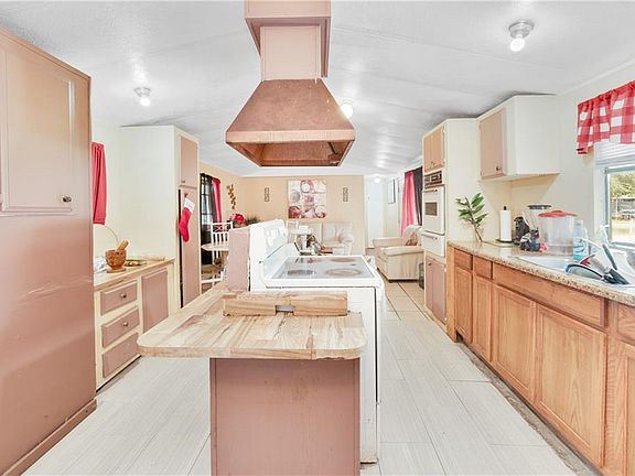5th image of 3107 3rd St