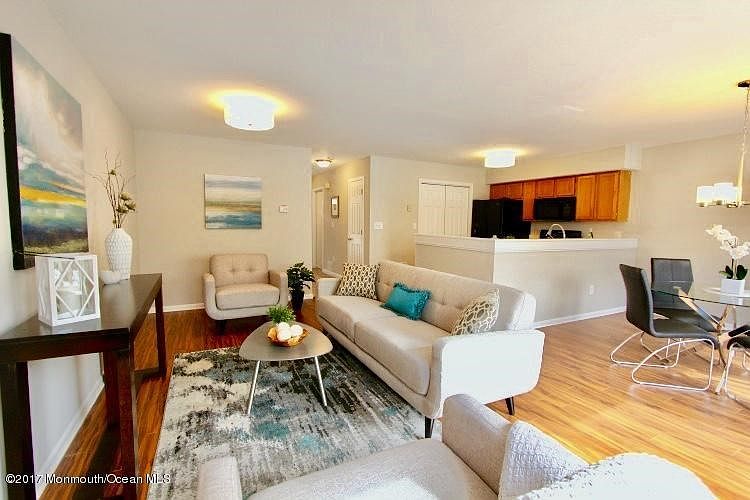 117LouisvilleLivingRoom1