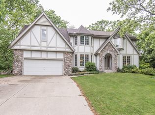 2606 Lancaster Dr, Waukesha, WI 53188