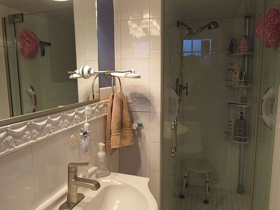 Full Bath on 1st level