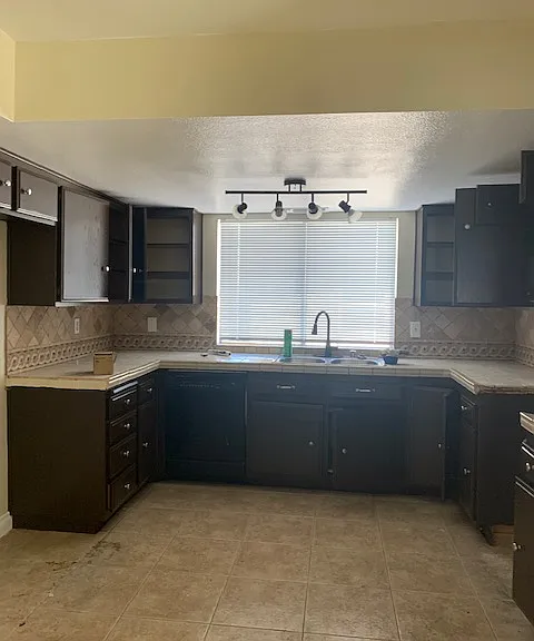 3817 Summer Breeze Cir #3 — Photo 4