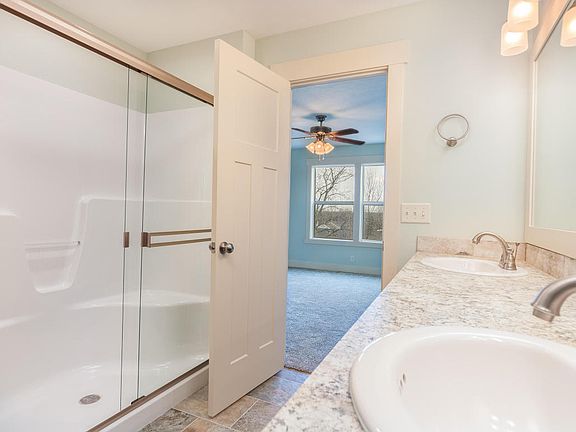 5th image of 3029 Park North Dr