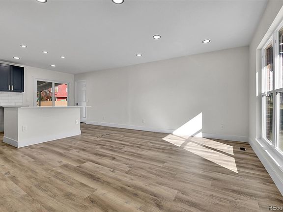 4th image of 16555 E Arkansas Avenue