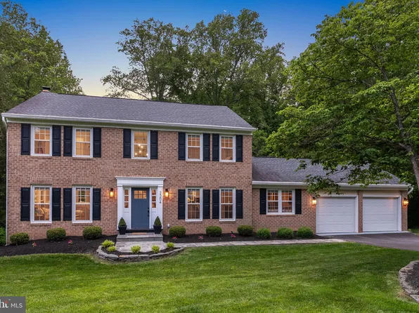 2204 Lomond Ct, Vienna, VA 22181