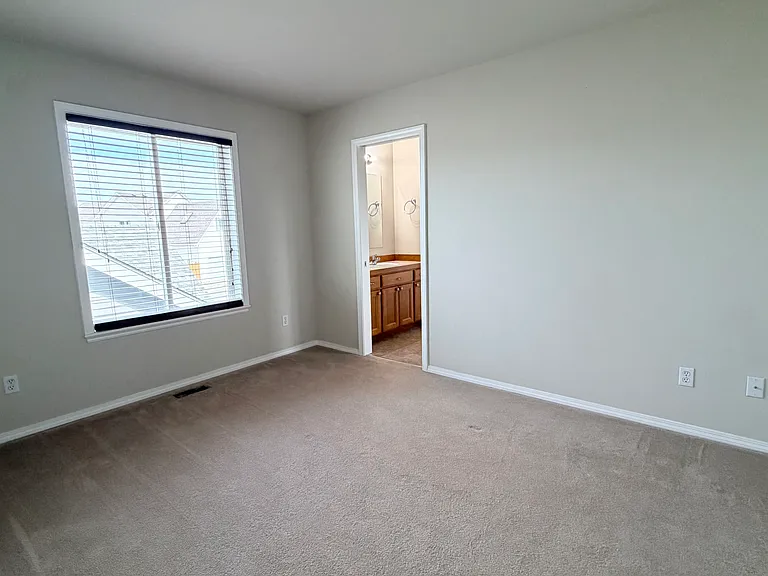 17608 Panorama Blvd E — Photo 17