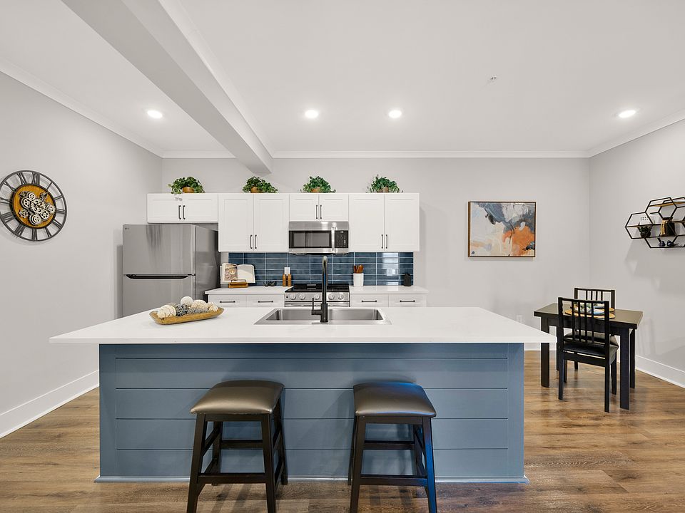 Pointe Grand Kitchen