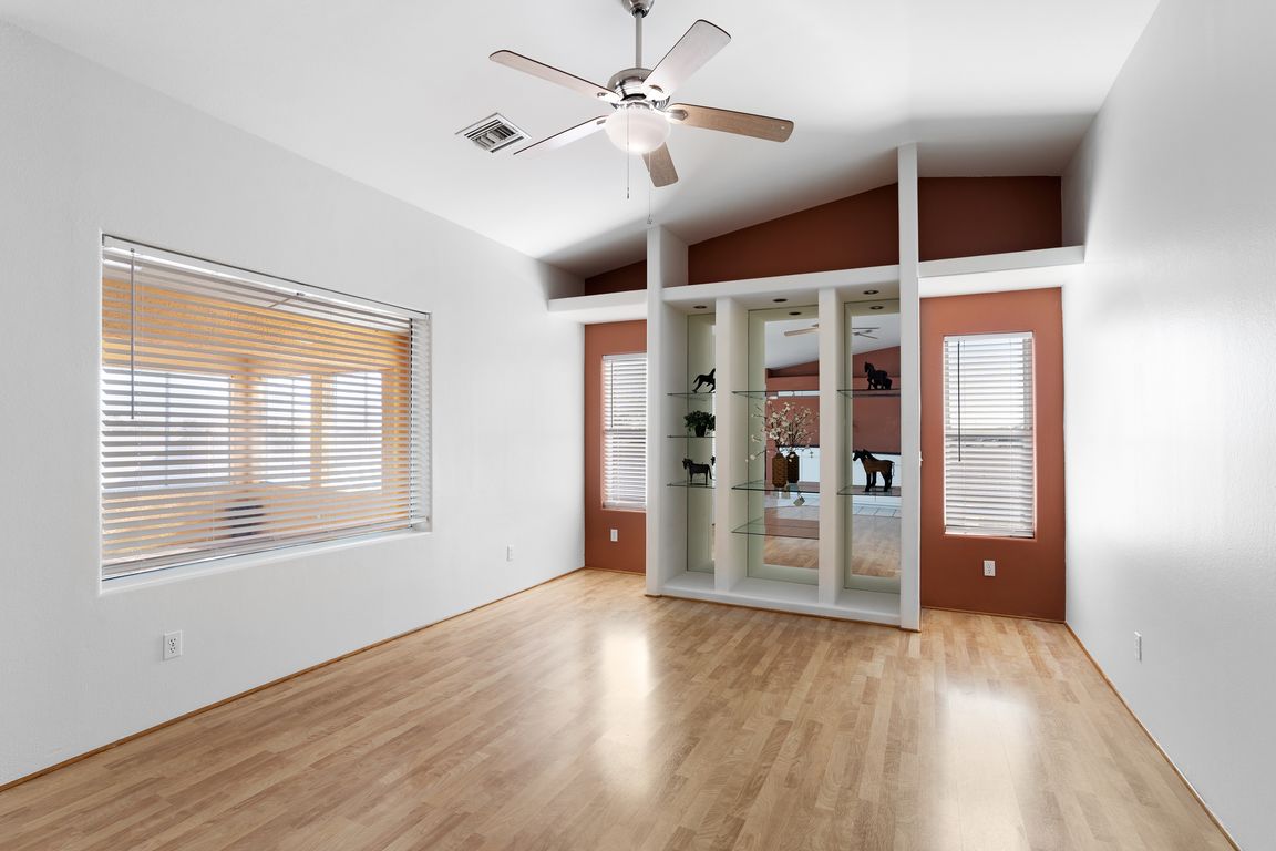 next background image