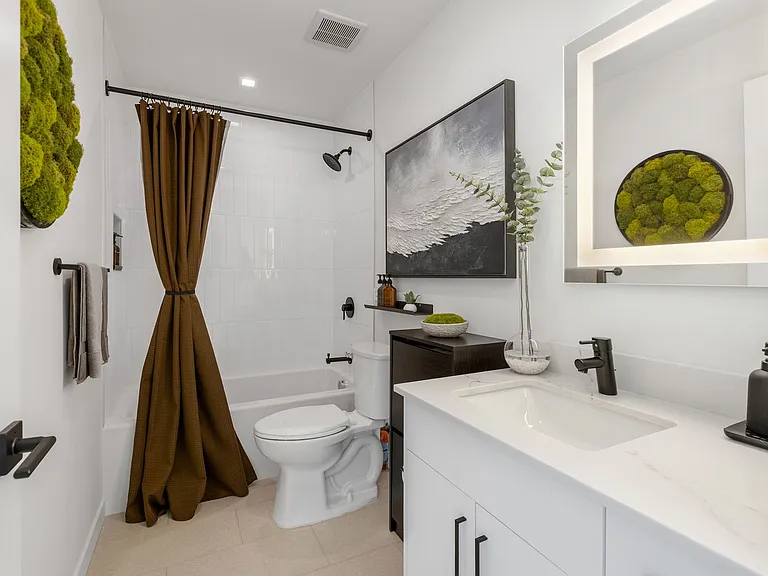 1111 Torrey Pines Rd — Photo 41