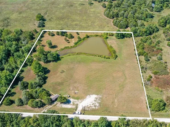 5045 S 250th Road #5045, Buffalo, MO 65622