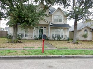 226 Henrietta St, Webster, TX 77598
