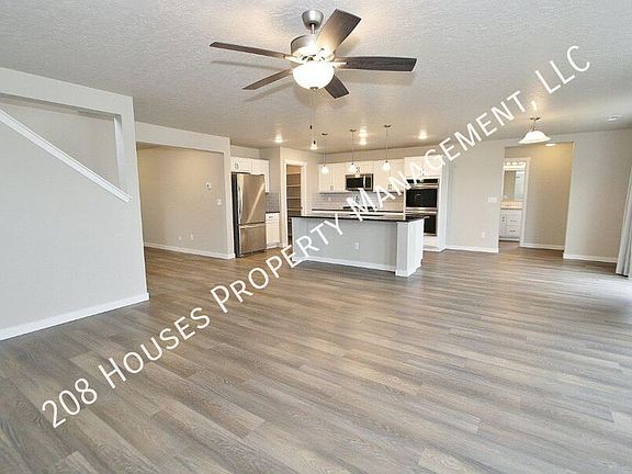 2nd image of 17175 N Thomas Paine Way