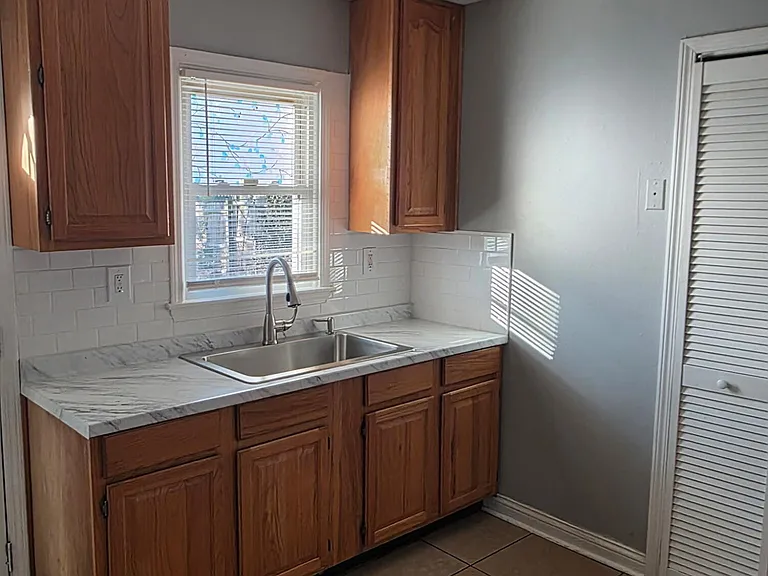 5610 Rustic Way — Photo 6