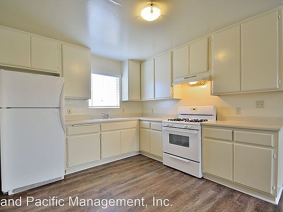 3rd image of 1647 W 147th St APT 209