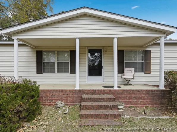 7307 Roslin Farm Rd, Hope Mills, NC 28348