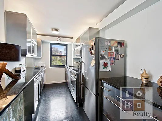 Sold by LoHo Realty | media 10