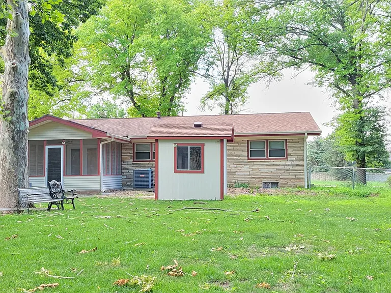 14411 W Maple St — Photo 54